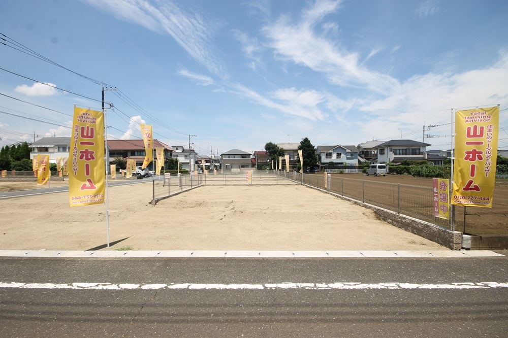 緑豊かで閑静な住宅街に３５坪超の整形地を用意。建築条件付き売地の良さを最大限に活かすことができます。